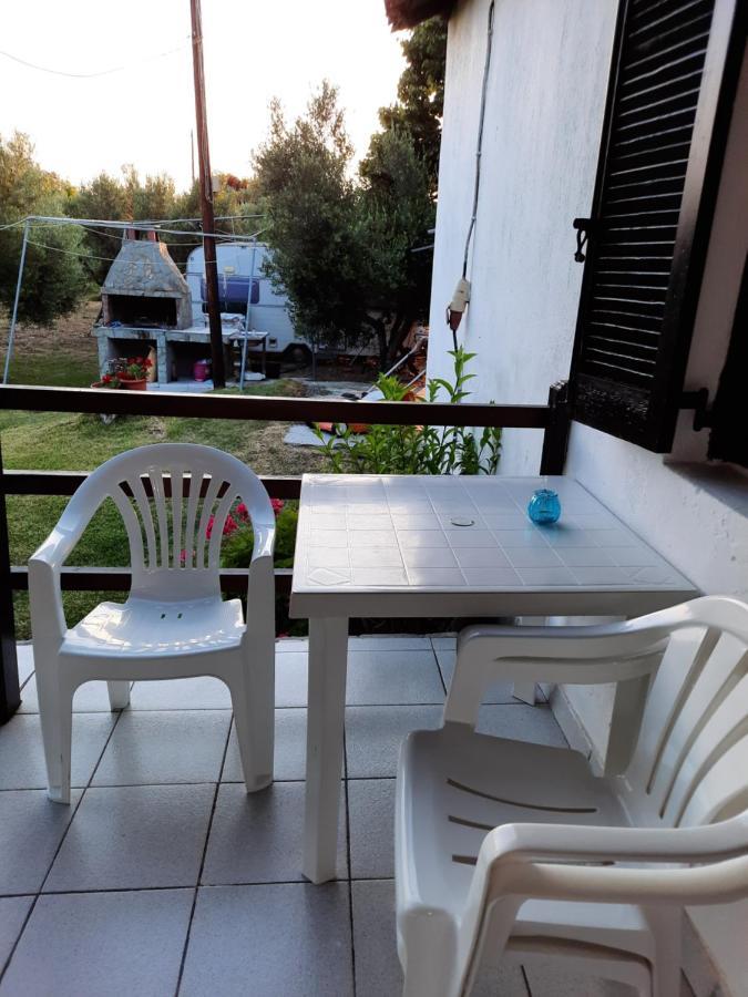 Bungalows Anestis Toroni Exterior photo