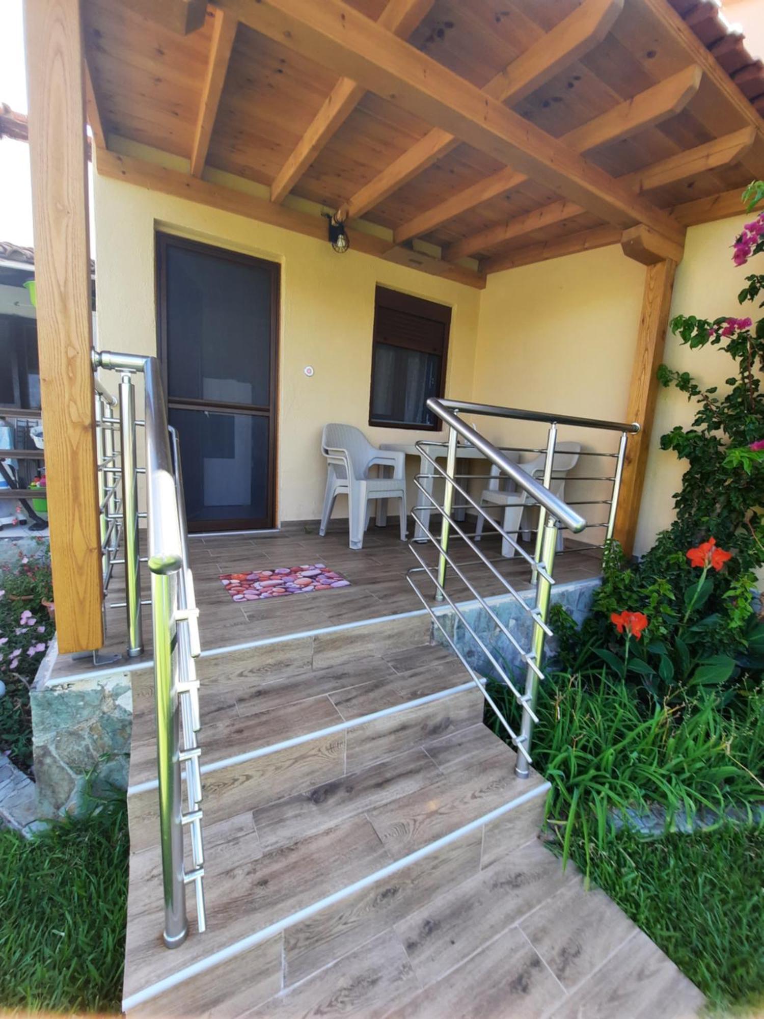 Bungalows Anestis Toroni Exterior photo