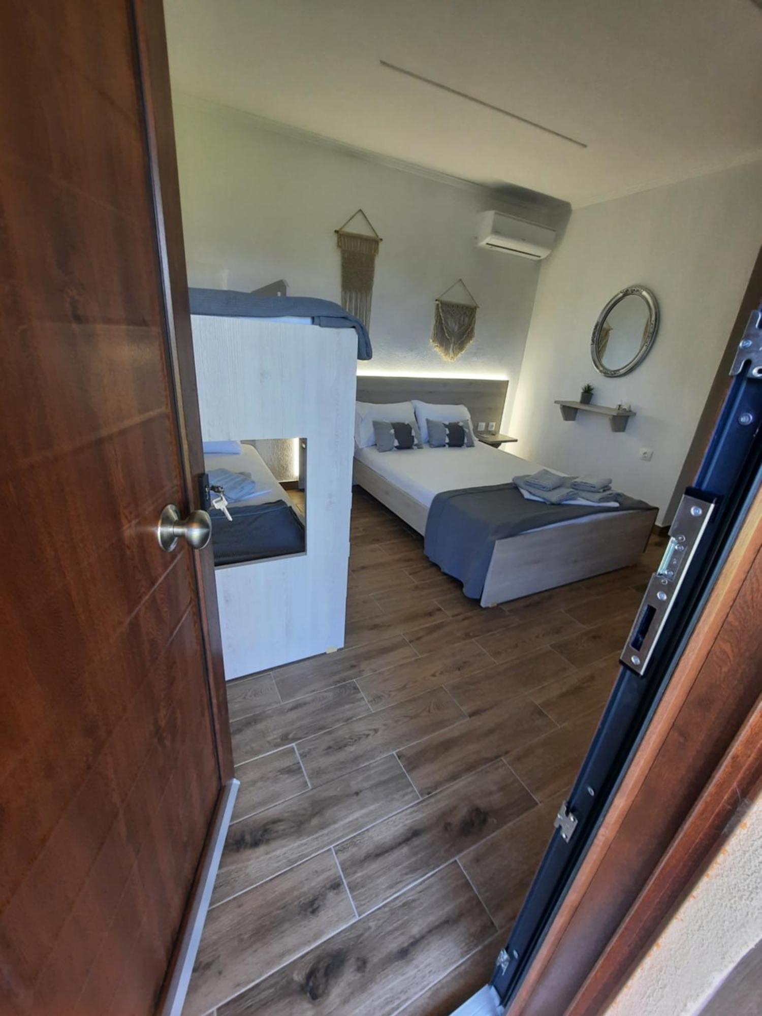 Bungalows Anestis Toroni Exterior photo