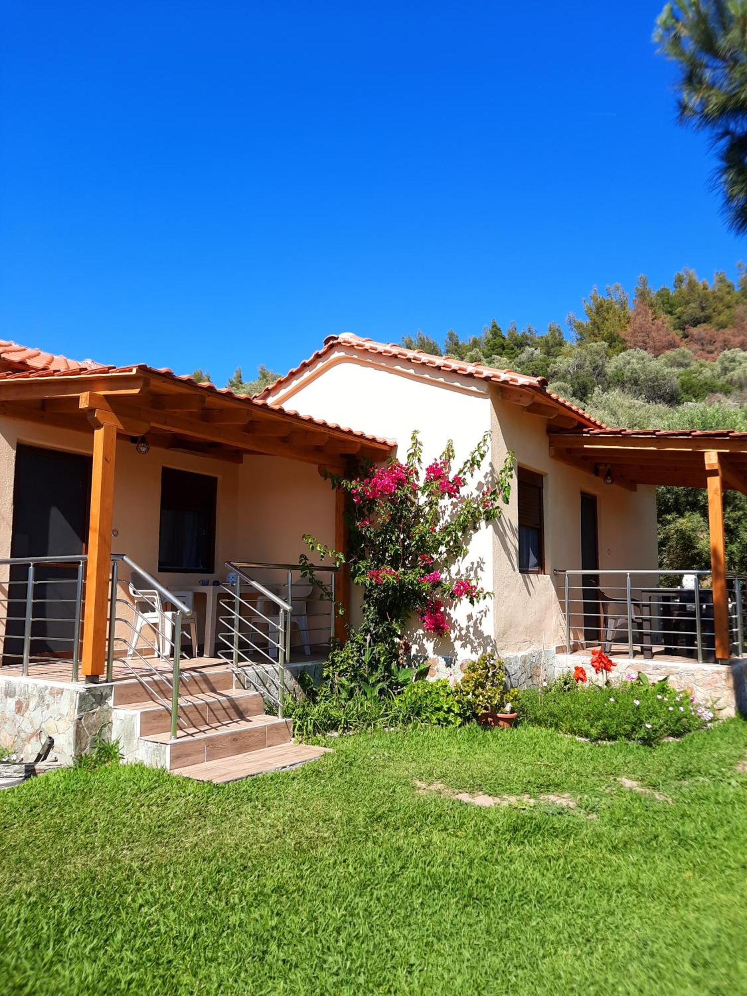 Bungalows Anestis Toroni Exterior photo